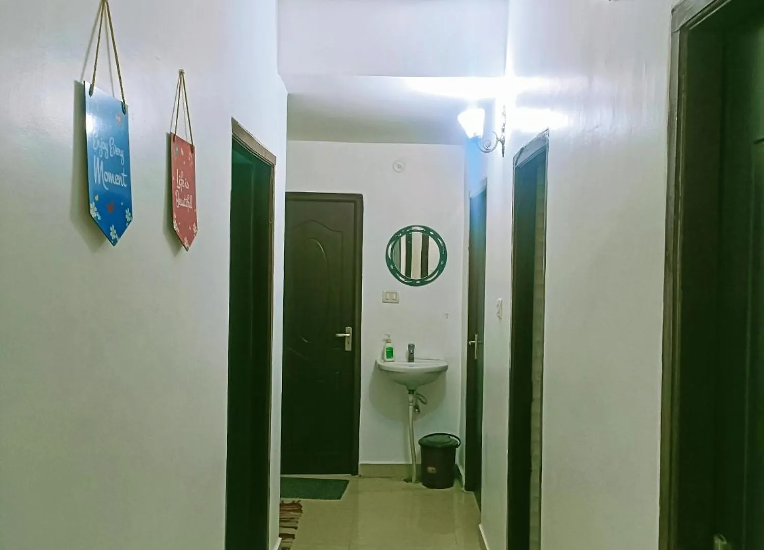 Pretty Garden View Apartment 3Bhk Furnished Flat Near Kashi Vishwanath Temple Varanasi