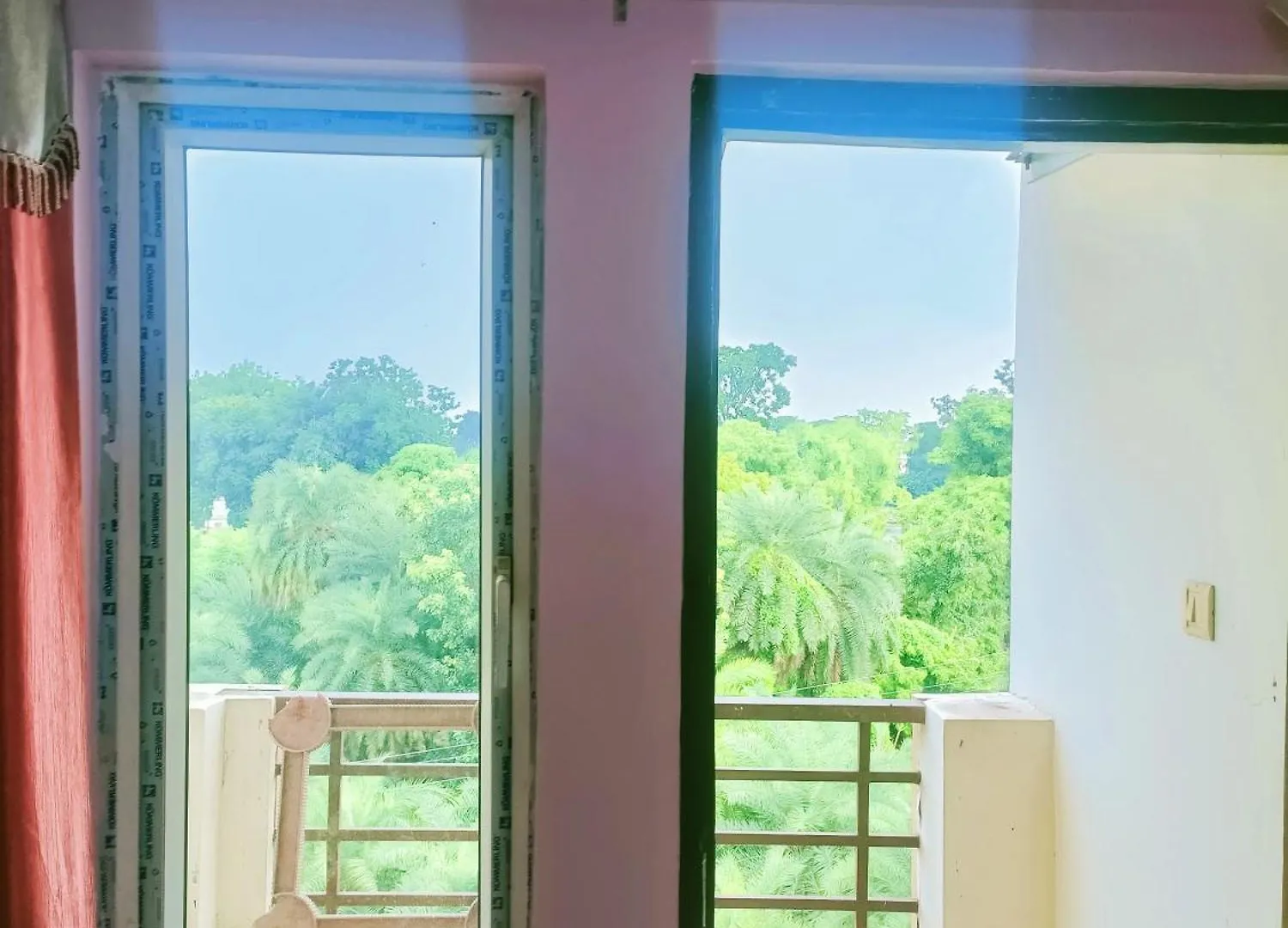 Pretty Garden View Apartment 3Bhk Furnished Flat Near Kashi Vishwanath Temple Varanasi India