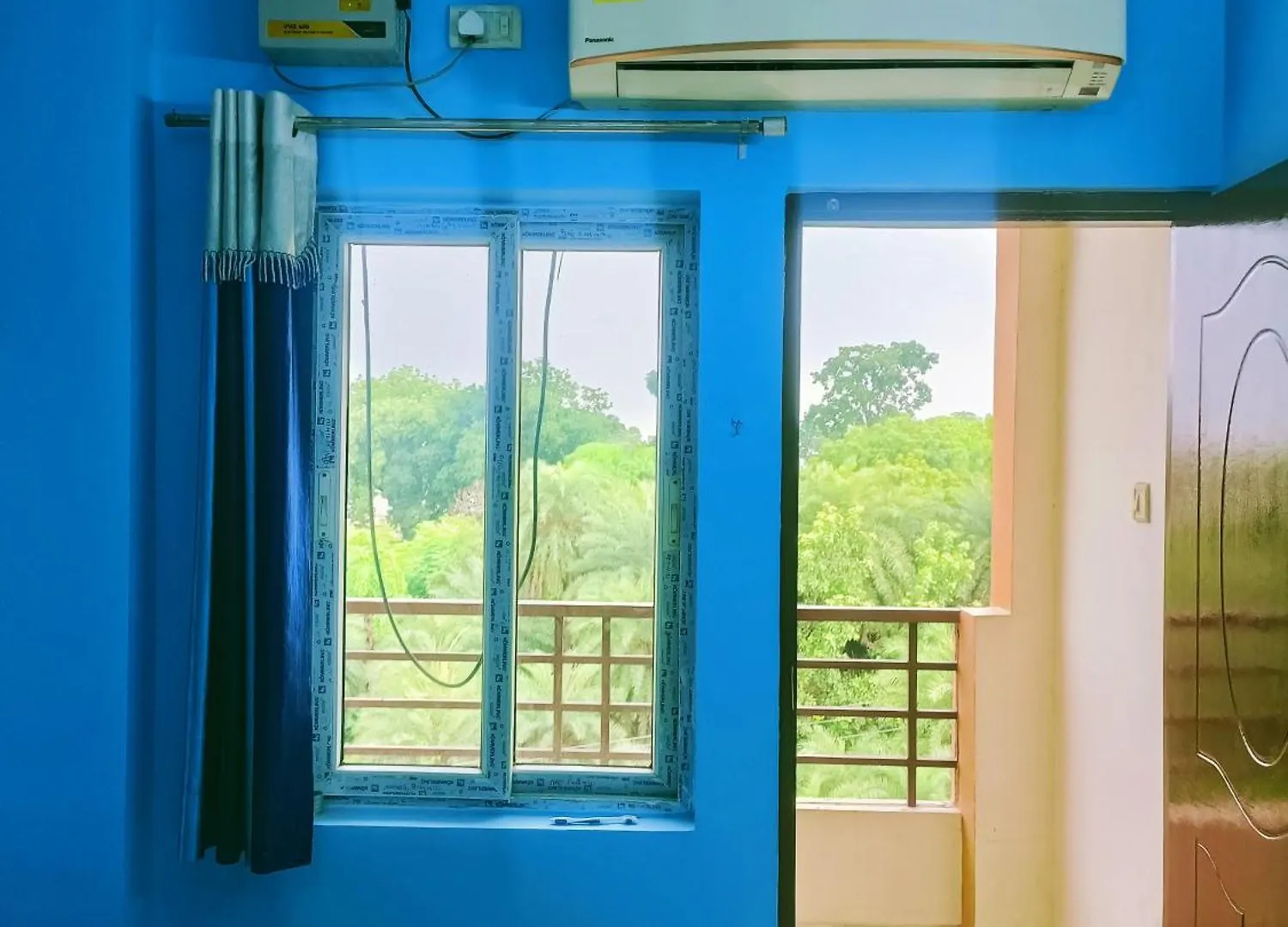 Pretty Garden View Apartment 3Bhk Furnished Flat Near Kashi Vishwanath Temple Varanasi