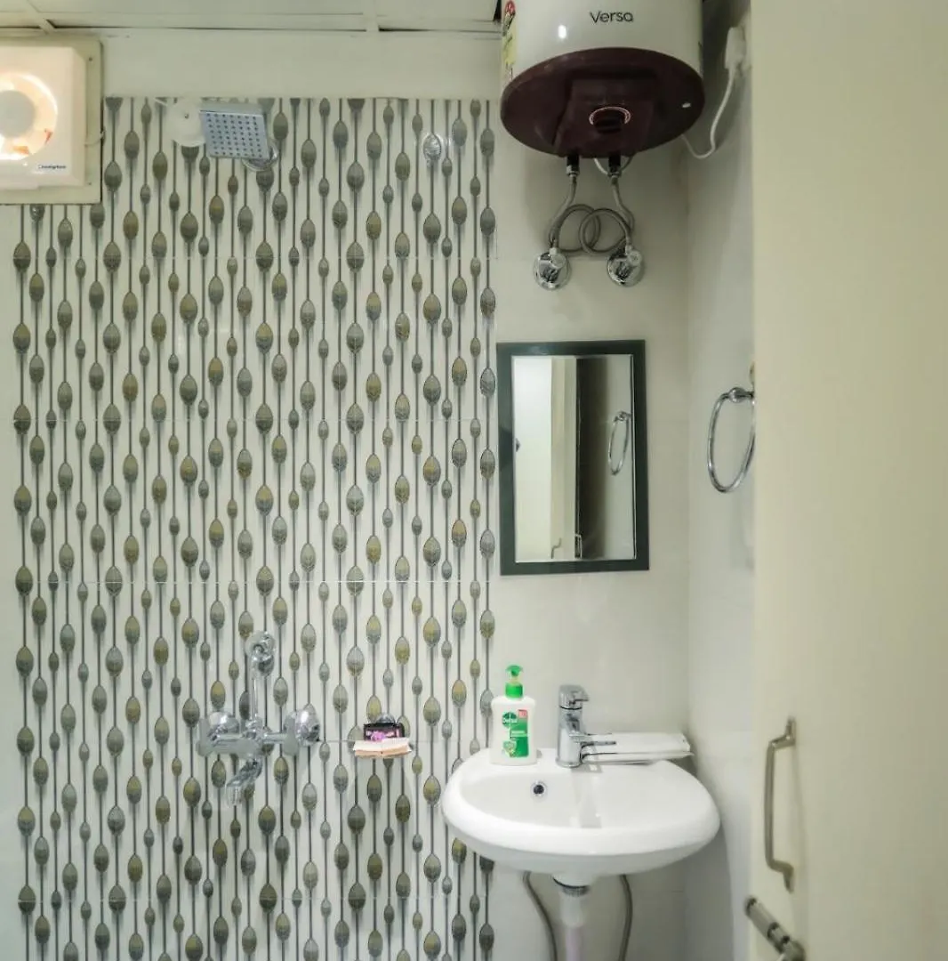 Pretty Garden View Apartment 3Bhk Furnished Flat Near Kashi Vishwanath Temple Varanasi