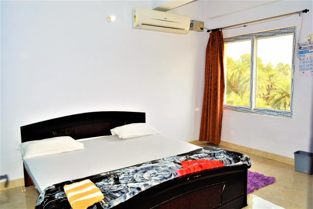 Pretty Garden View Apartment 3Bhk Furnished Flat Near Kashi Vishwanath Temple Varanasi