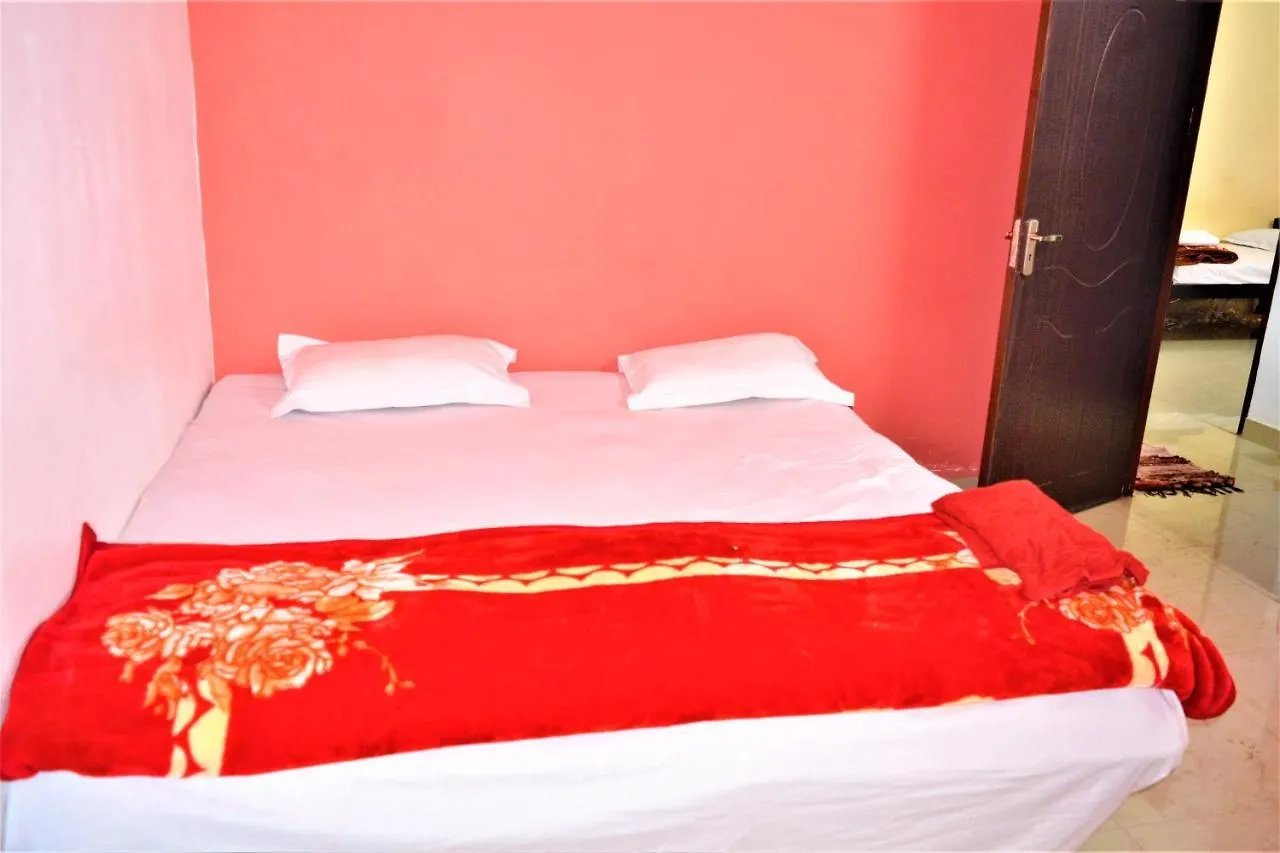 Pretty Garden View Apartment 3Bhk Furnished Flat Near Kashi Vishwanath Temple Varanasi